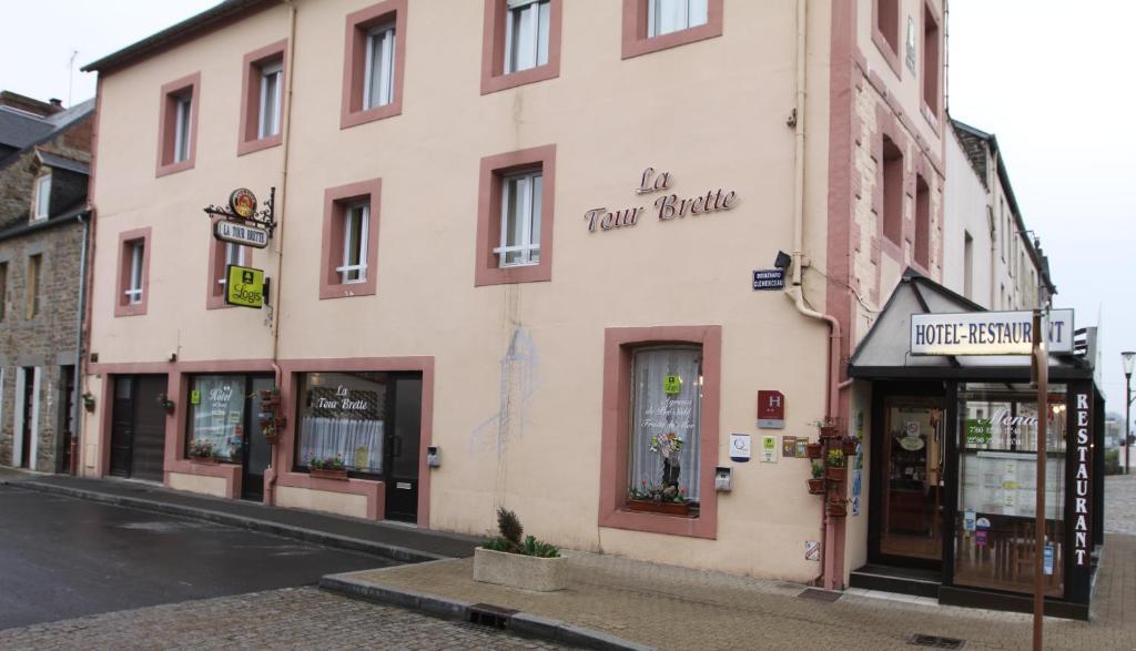 Logis Hotel Et Restaurant La Tour Brette Pontorson Kültér fotó