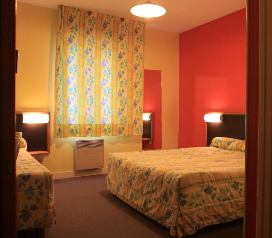Logis Hotel Et Restaurant La Tour Brette Pontorson Kültér fotó